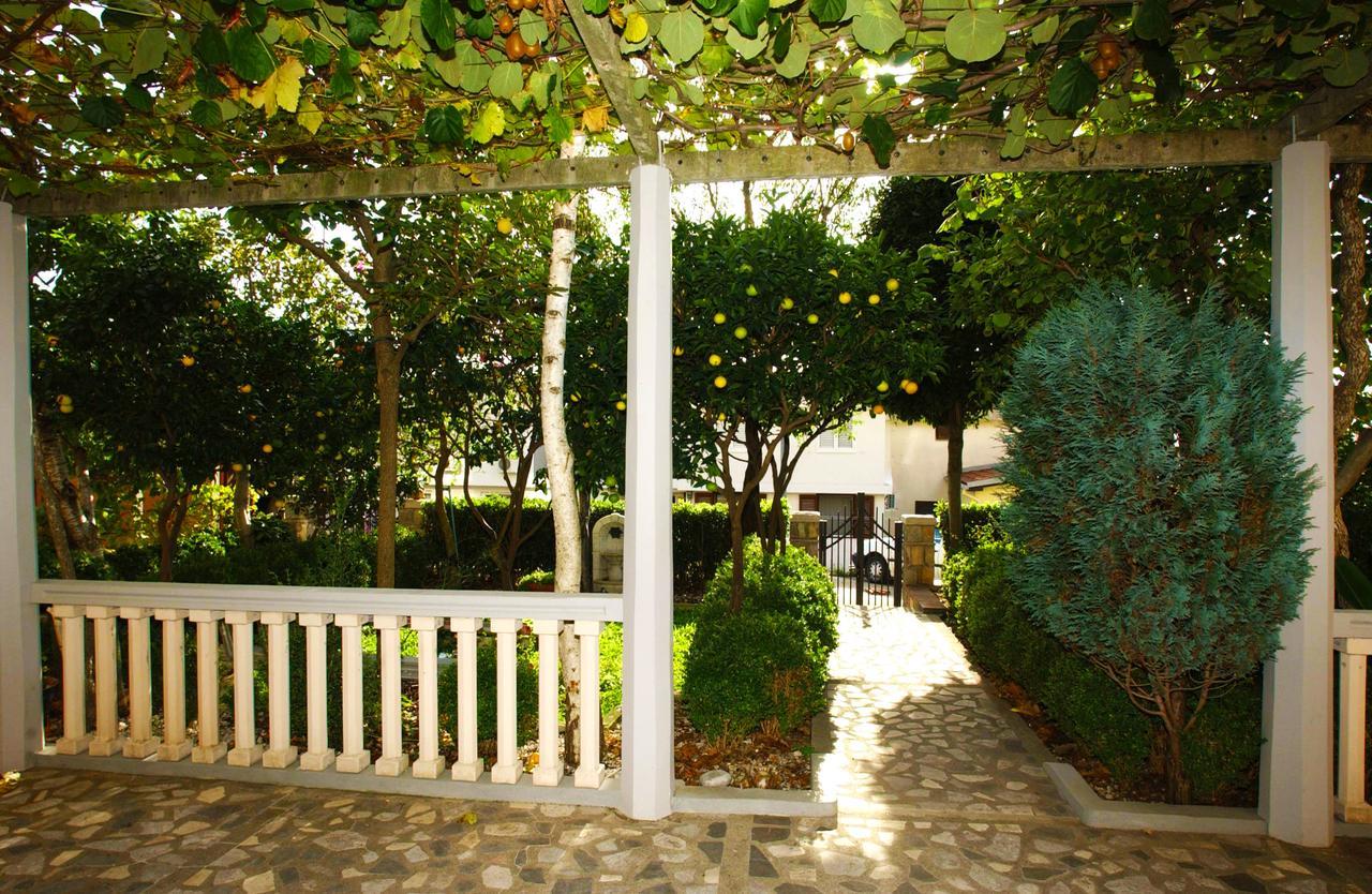 Mm Kovacevic Apartments Petrovac Exterior foto