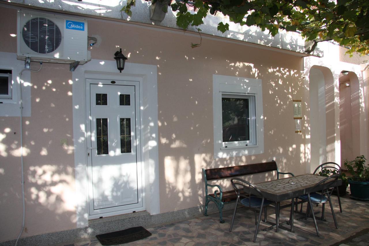 Mm Kovacevic Apartments Petrovac Exterior foto